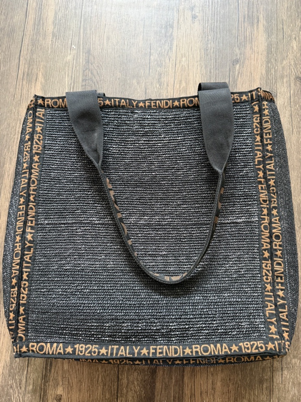 Fendi Logo Black Gold Jacquard Raffia
Tote Zucca Shoulder Straw Bag Boho Vtg - Picture 10 of 17